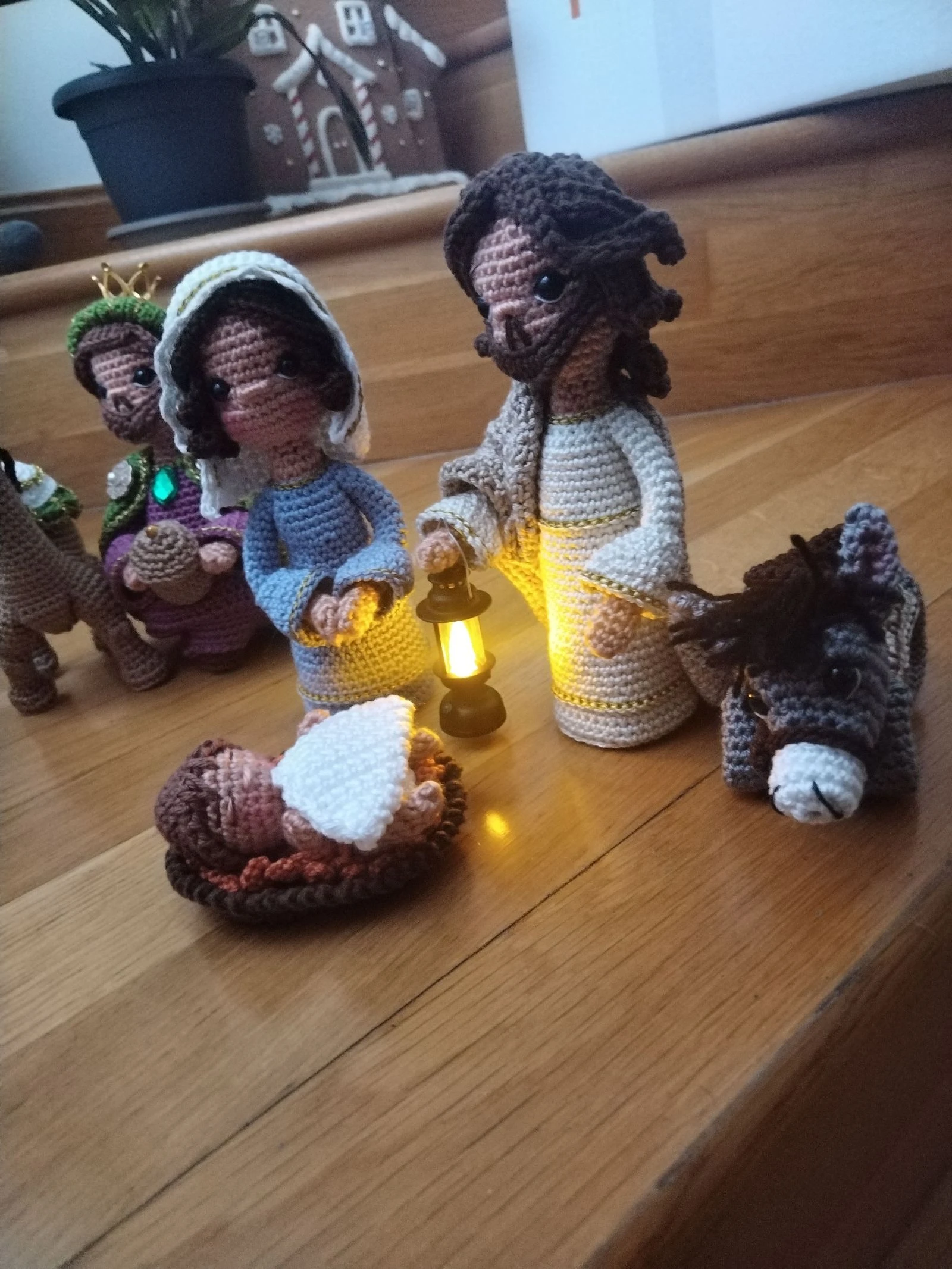 Birth, handmade nativity scene – photo 14